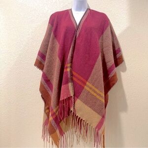 Vince Camuto soft fringed brown and pink blanket poncho | One Size
